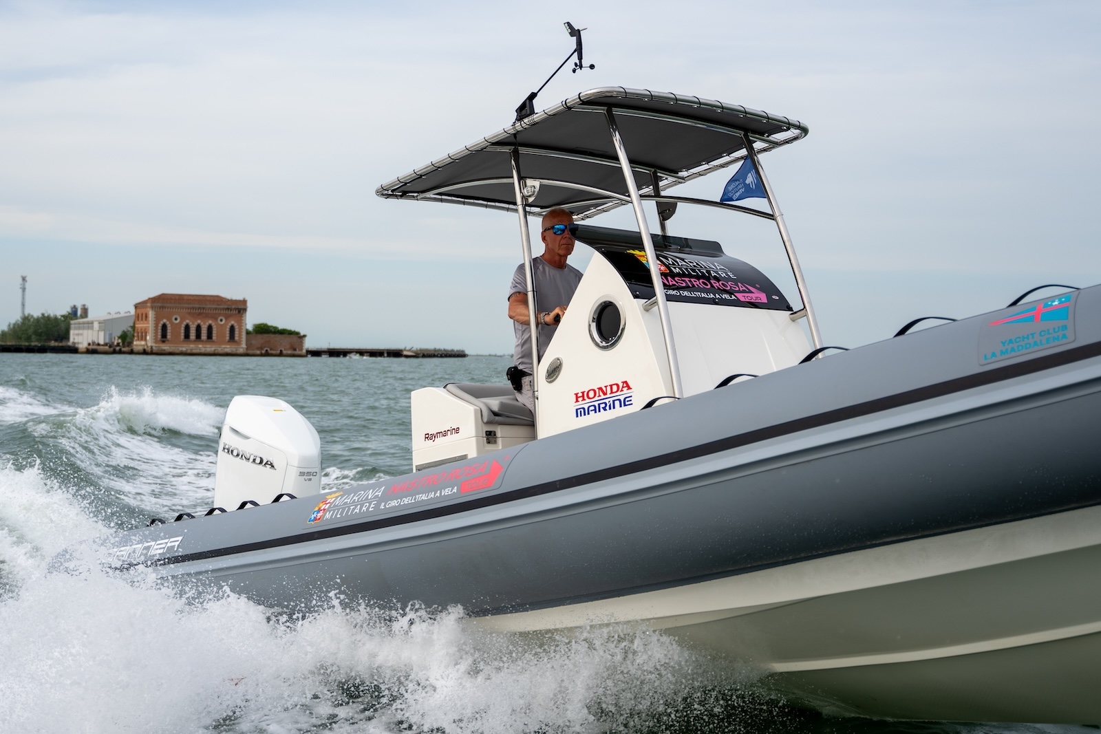 Scanner Marine al fianco del “Marina Militare Nastro Rosa Tour”