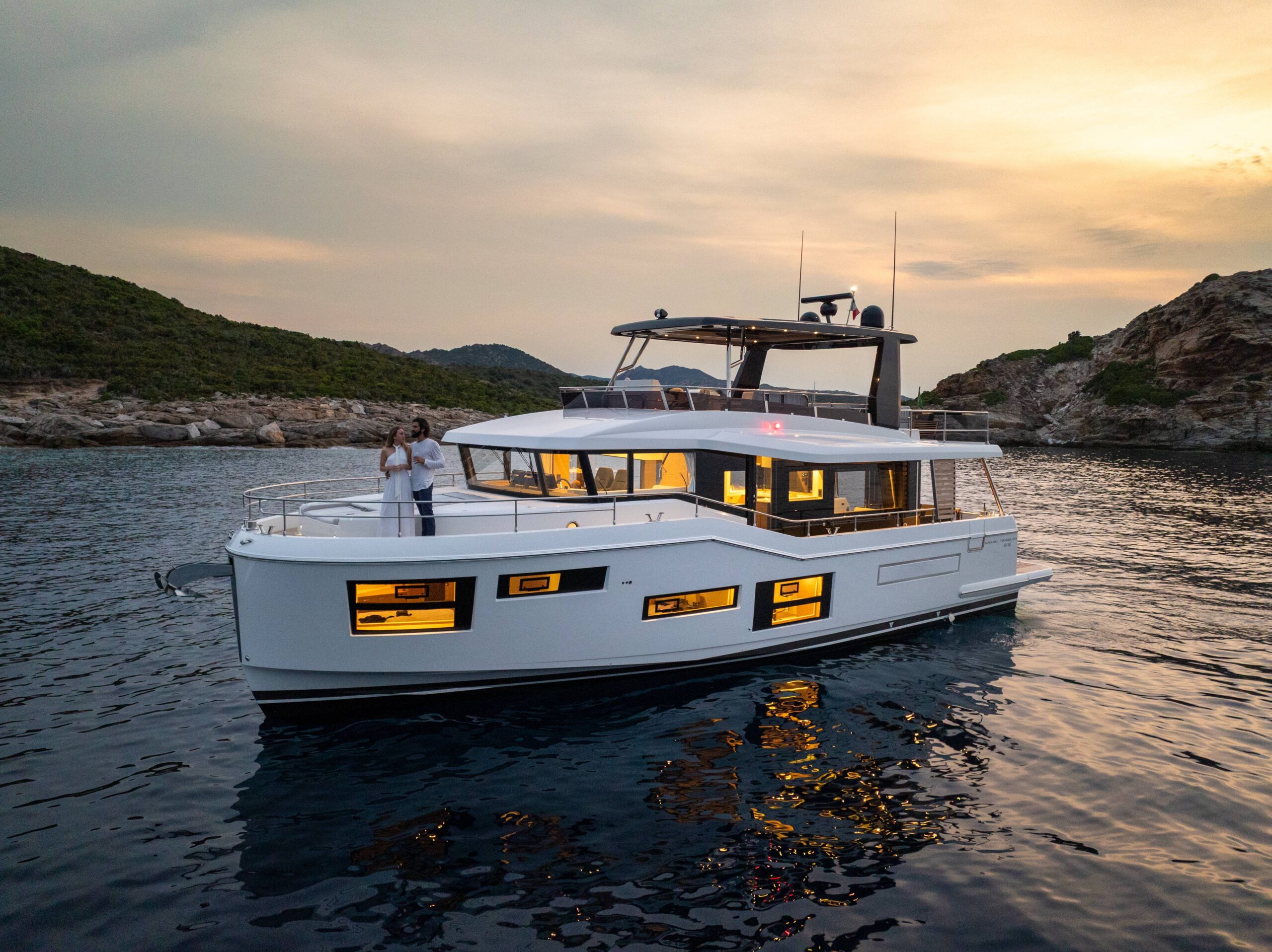 GRAND TRAWLER 63, podróżować w klasie pierwszej