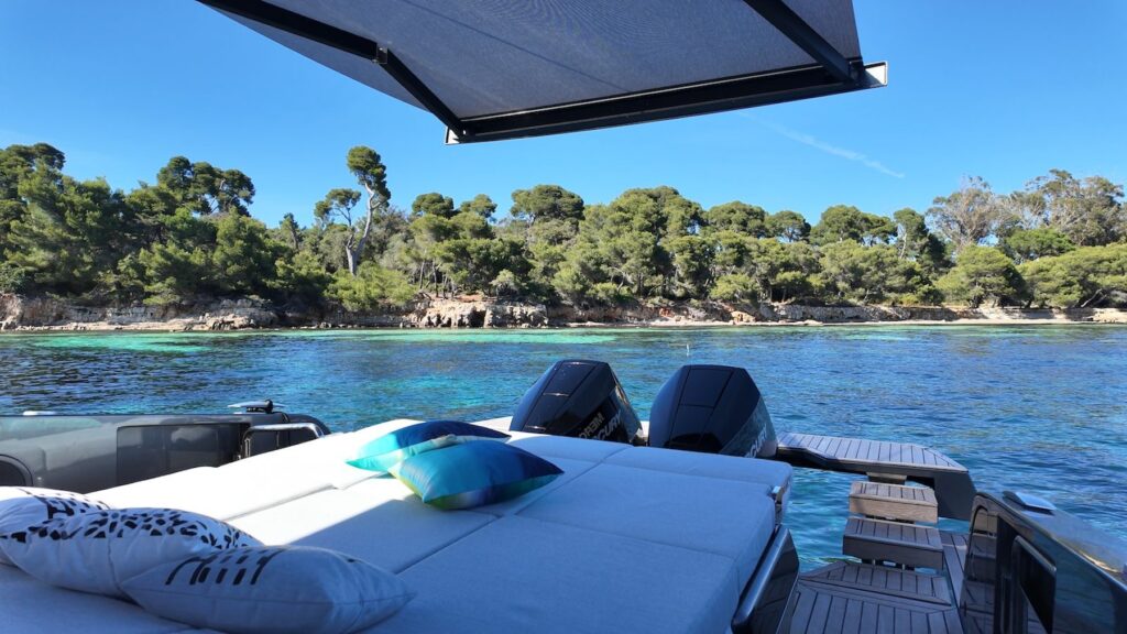 Luxia Yachts 