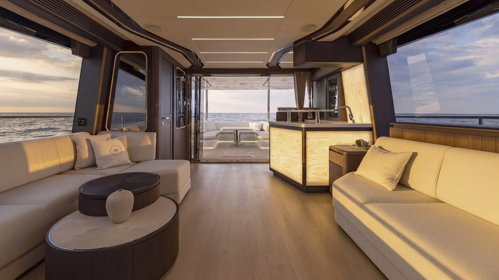 Galeon 800 Fly