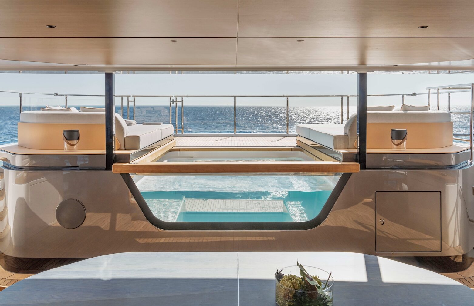 Azimut Grande 44M Cockpit 1