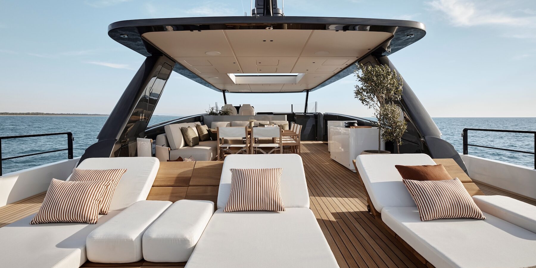 Magellano 27M Flybridge 4