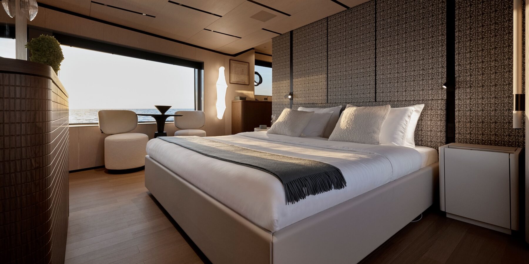 Magellano 27M Owner_s Suite 2